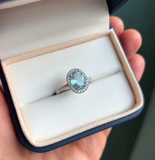 Anillo Aguamarina oval Pavé