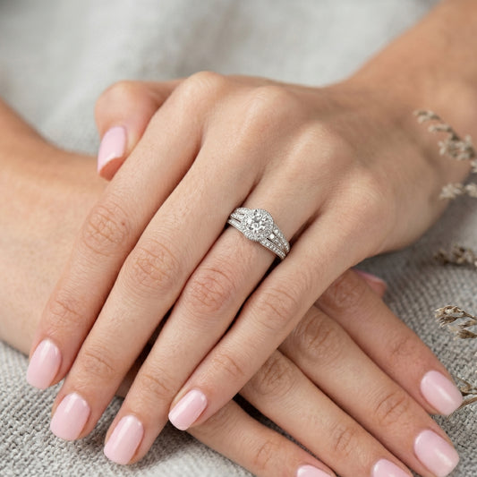Anillo Triple Halo Riel