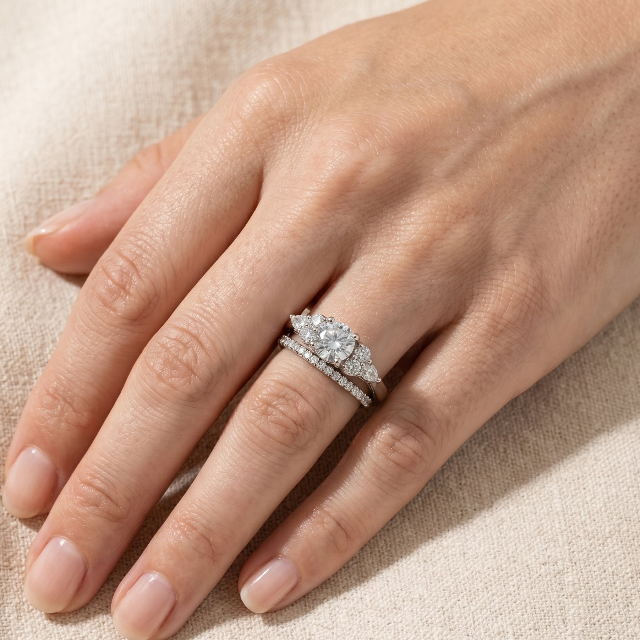Anillo Solitario Pear
