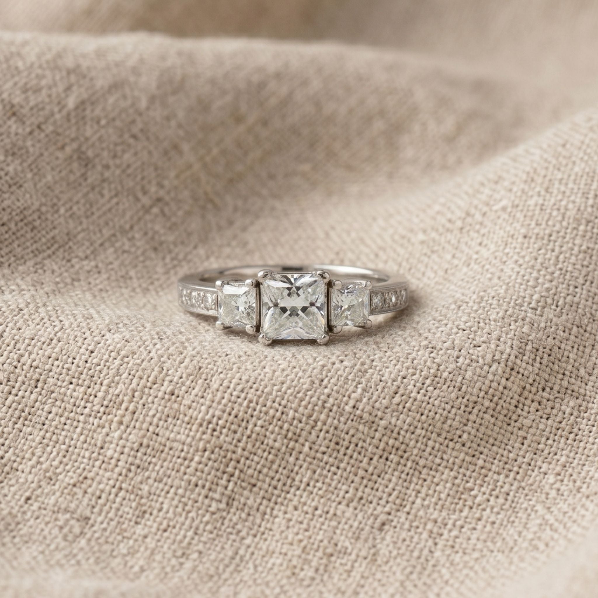 Anillo Tresillo Princess