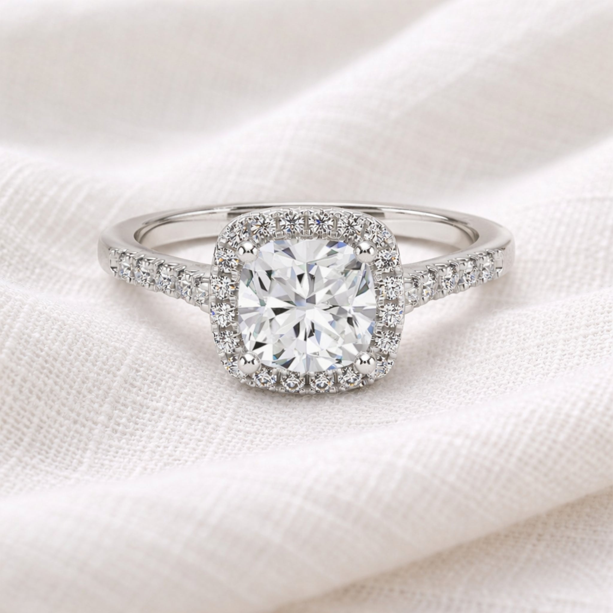 Anillo Halo Cushion Grifa