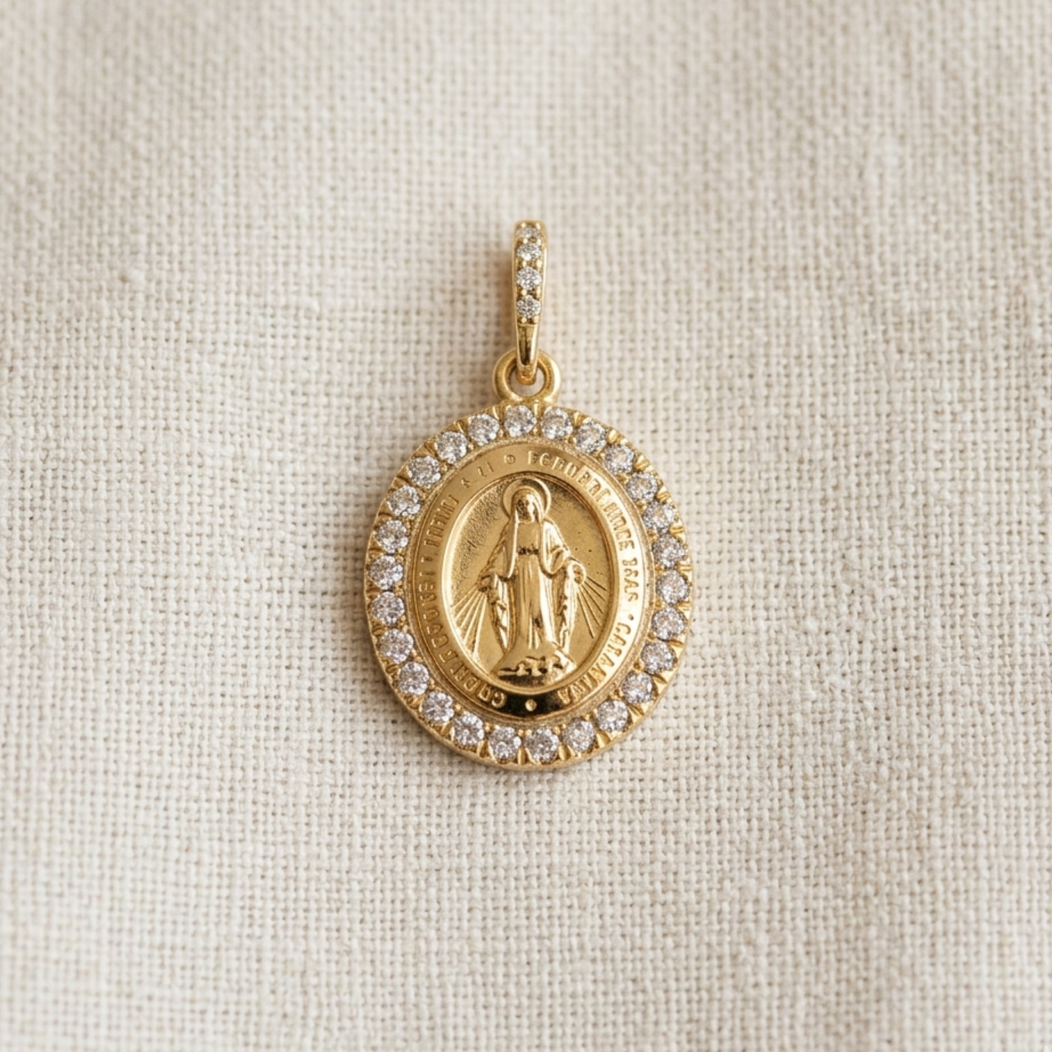 Medalla Virgen de los Rayos con Diamantes