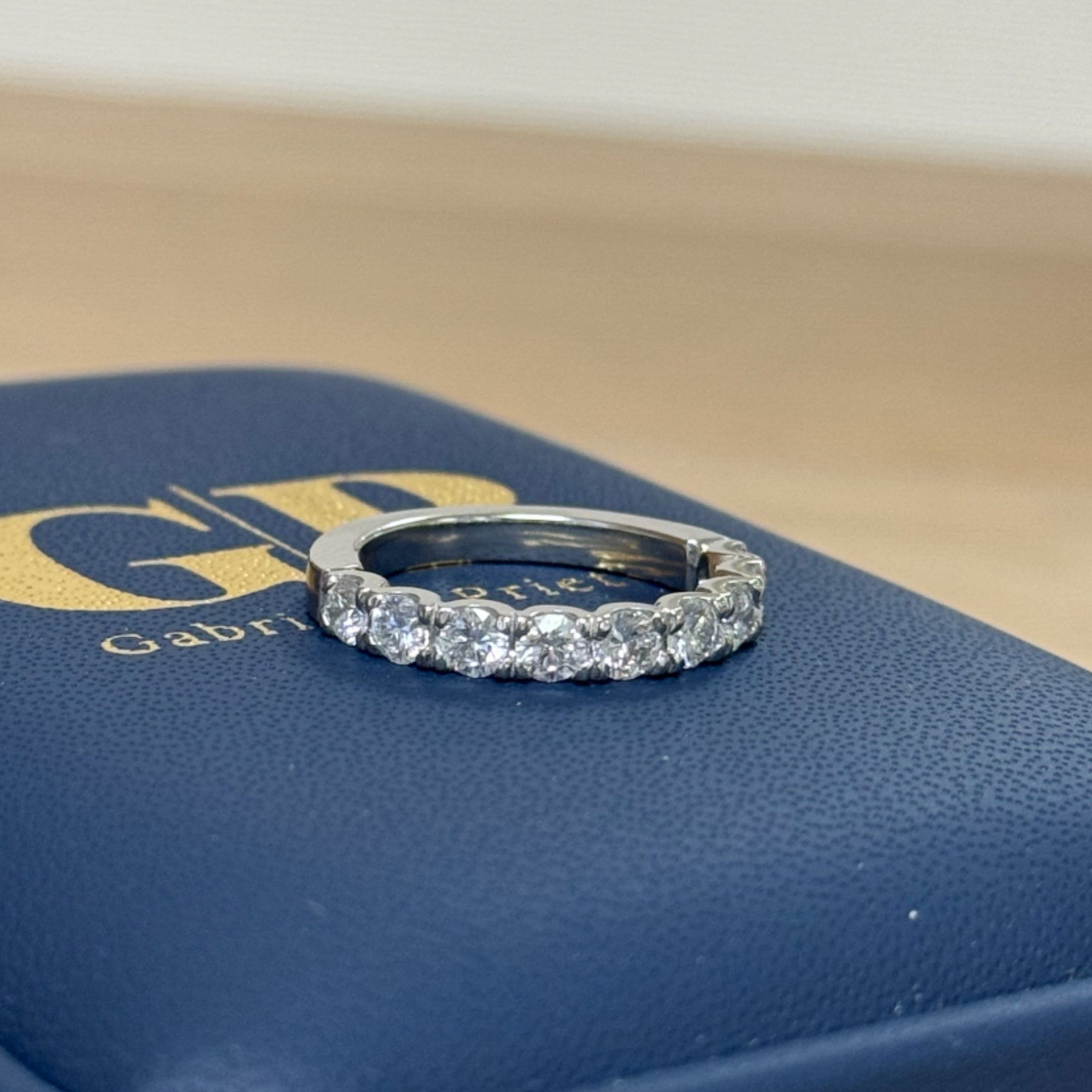Anillo Cintillo Grifas