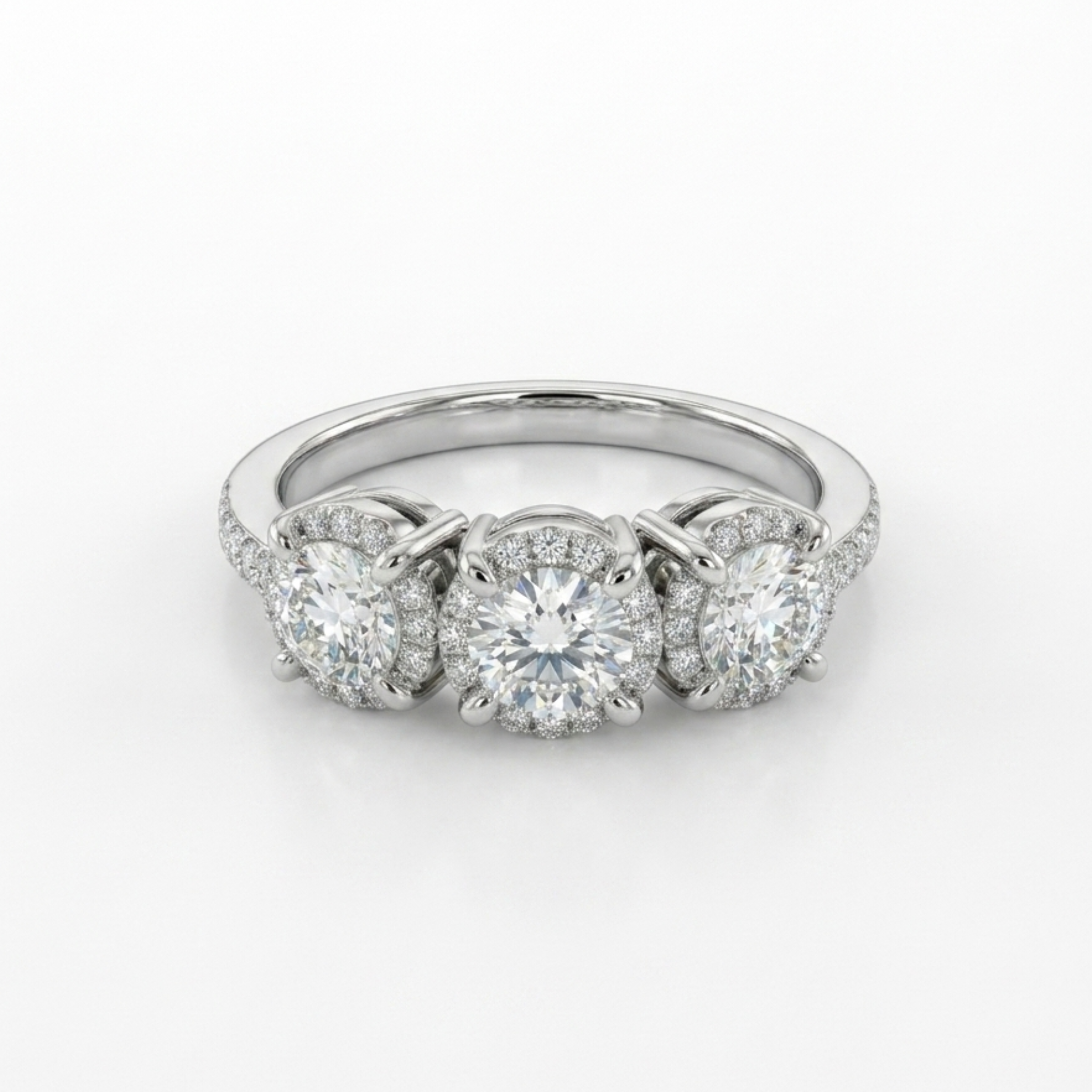 Anillo Tresillo Triple Halo Grifa