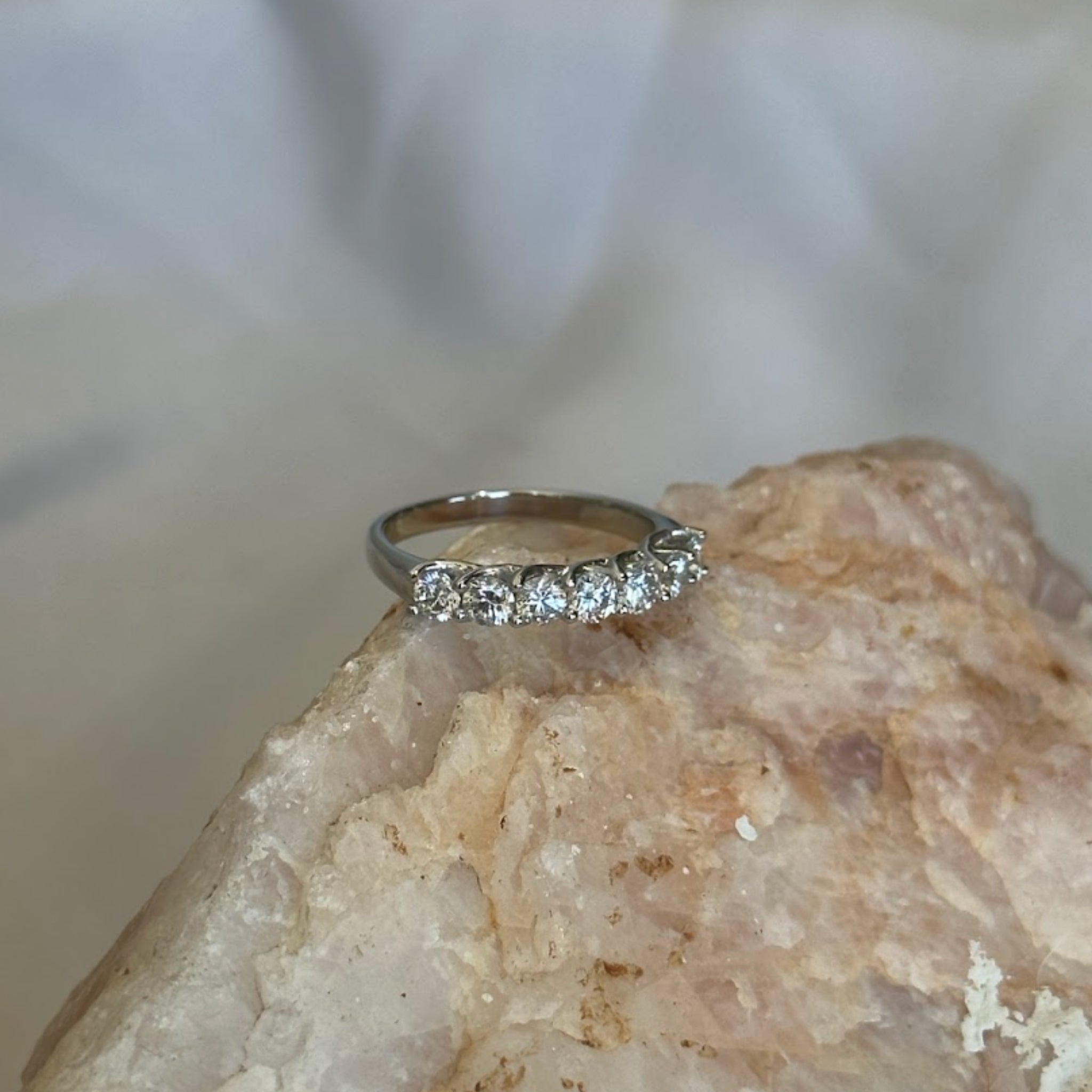 Anillo Cintillo Entrelazado