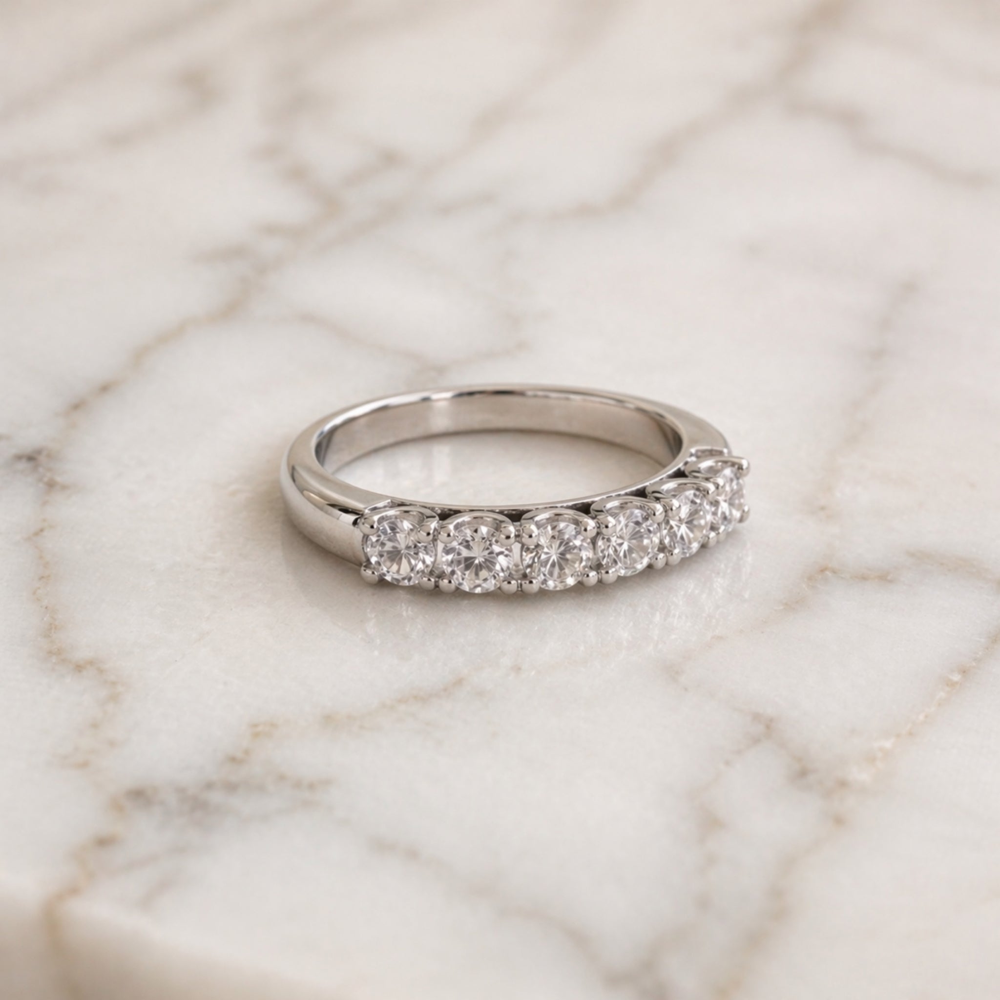 Anillo Cintillo Grifas