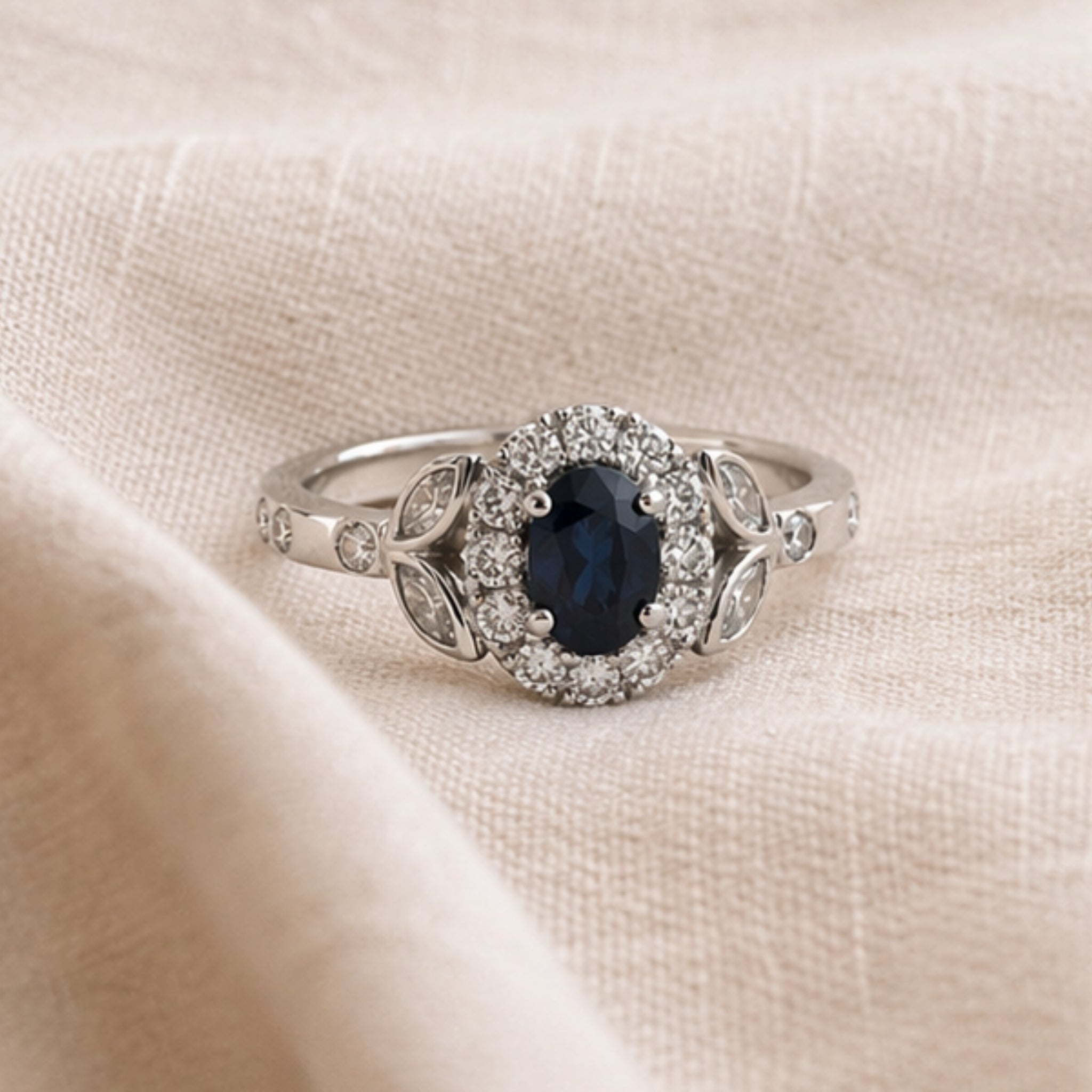 Anillo Zafiro Flor