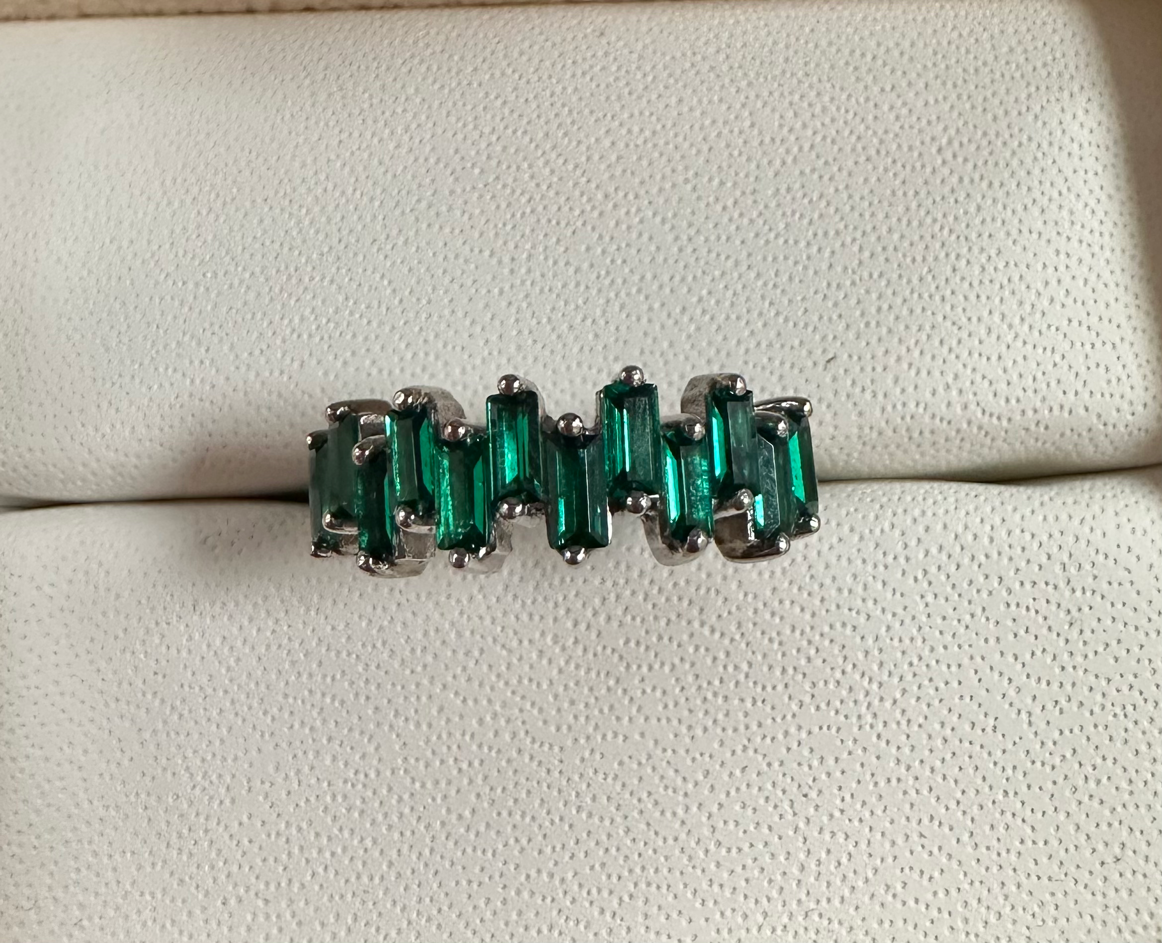 Anillo Esmeralda GP102