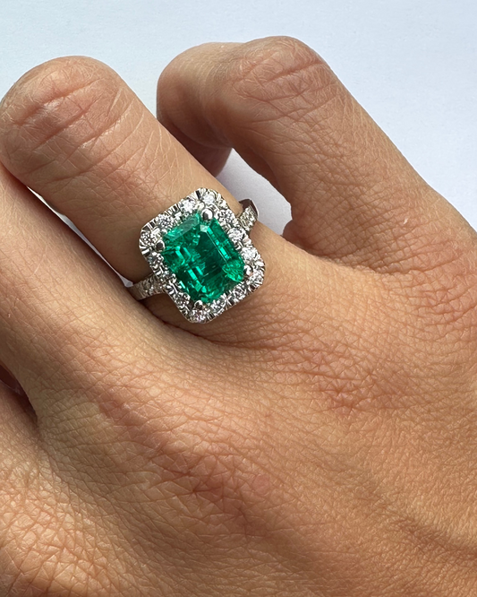 Anillo Esmeralda Halo