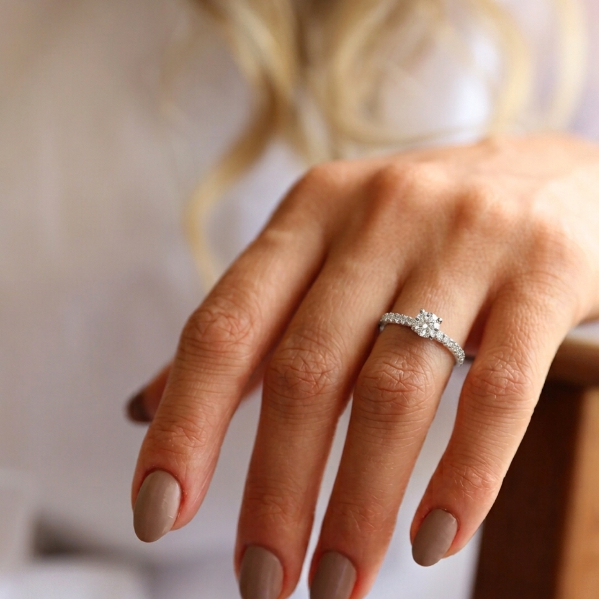 Anillo Solitario Grifa