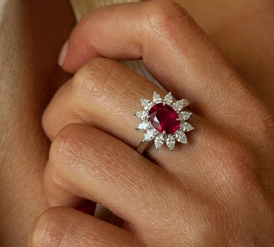 Anillo Halo Pear