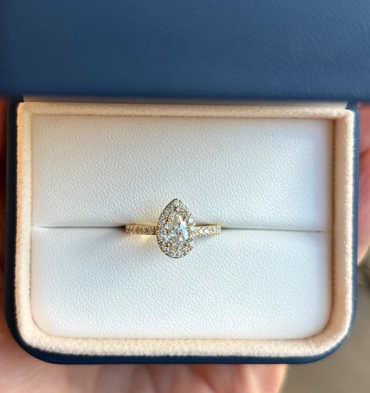Anillo Pear Pavé