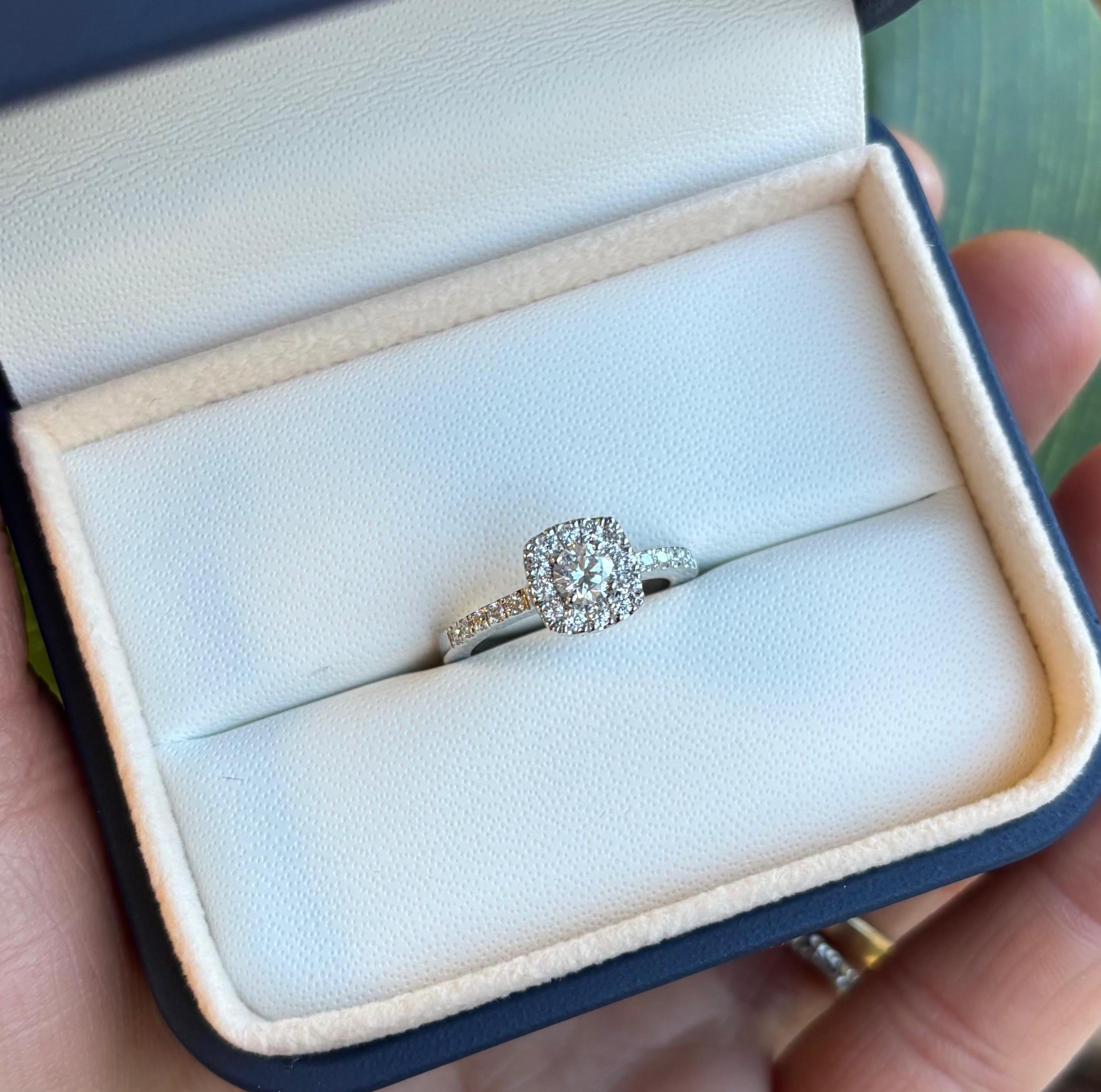 Anillo Halo Cushion