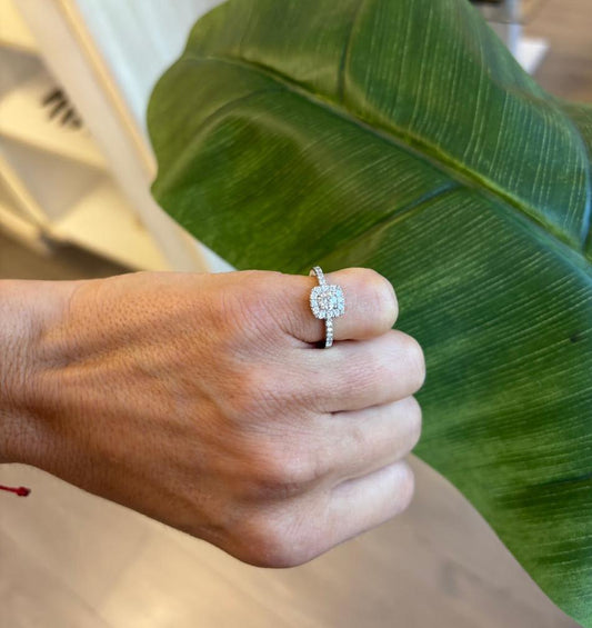 Anillo Halo Cushion