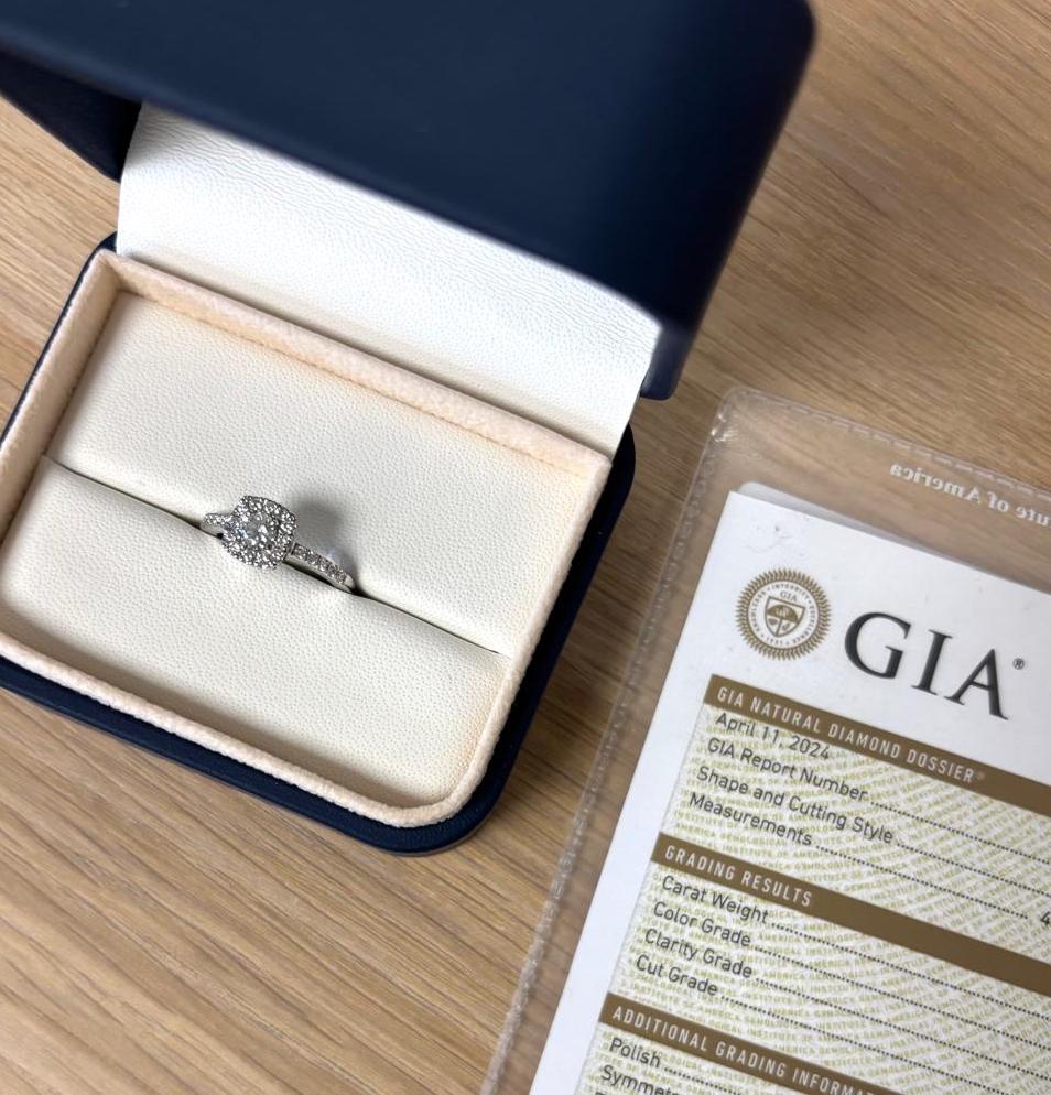 Anillo Halo Cushion