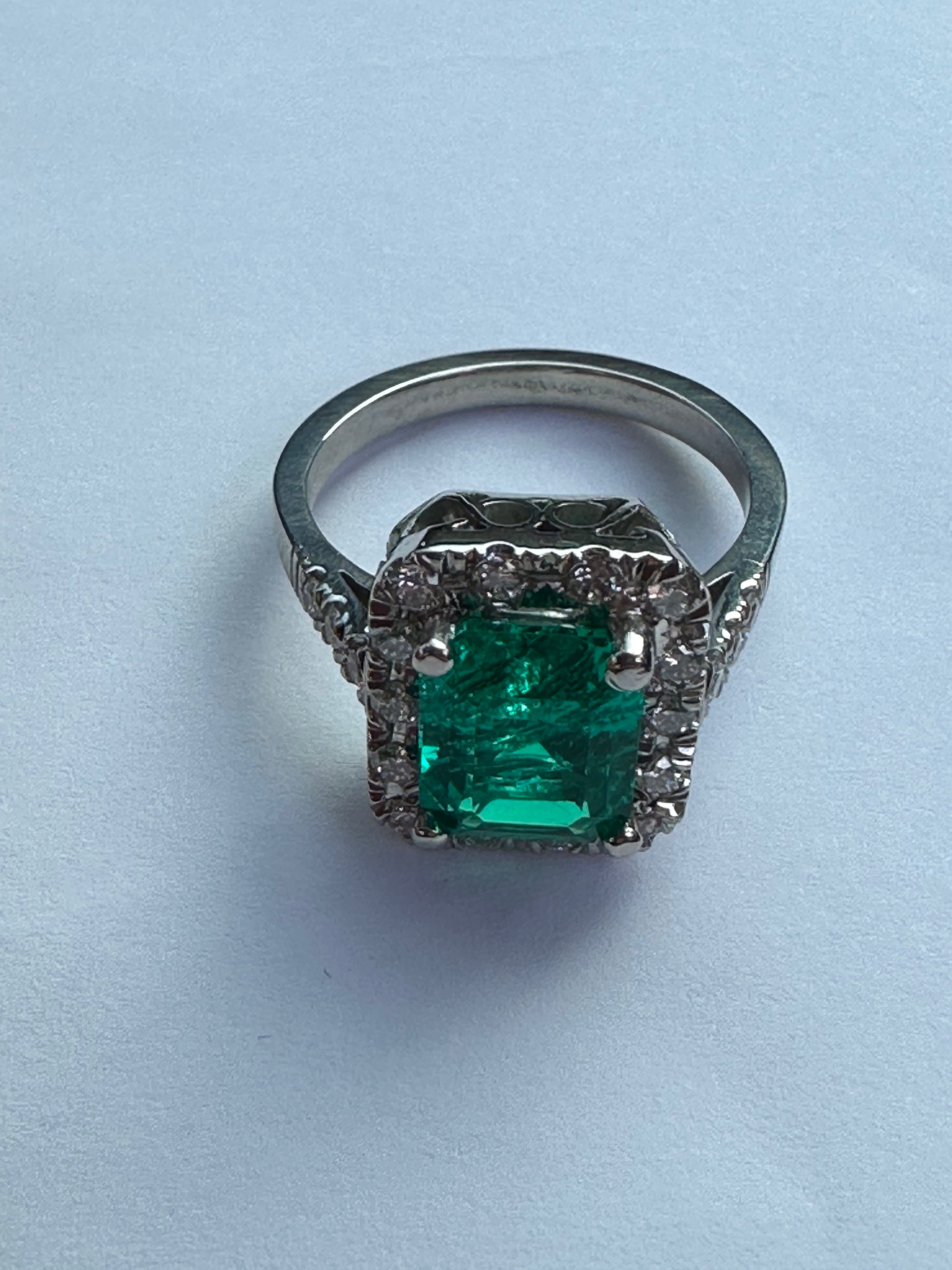 Anillo Esmeralda Halo