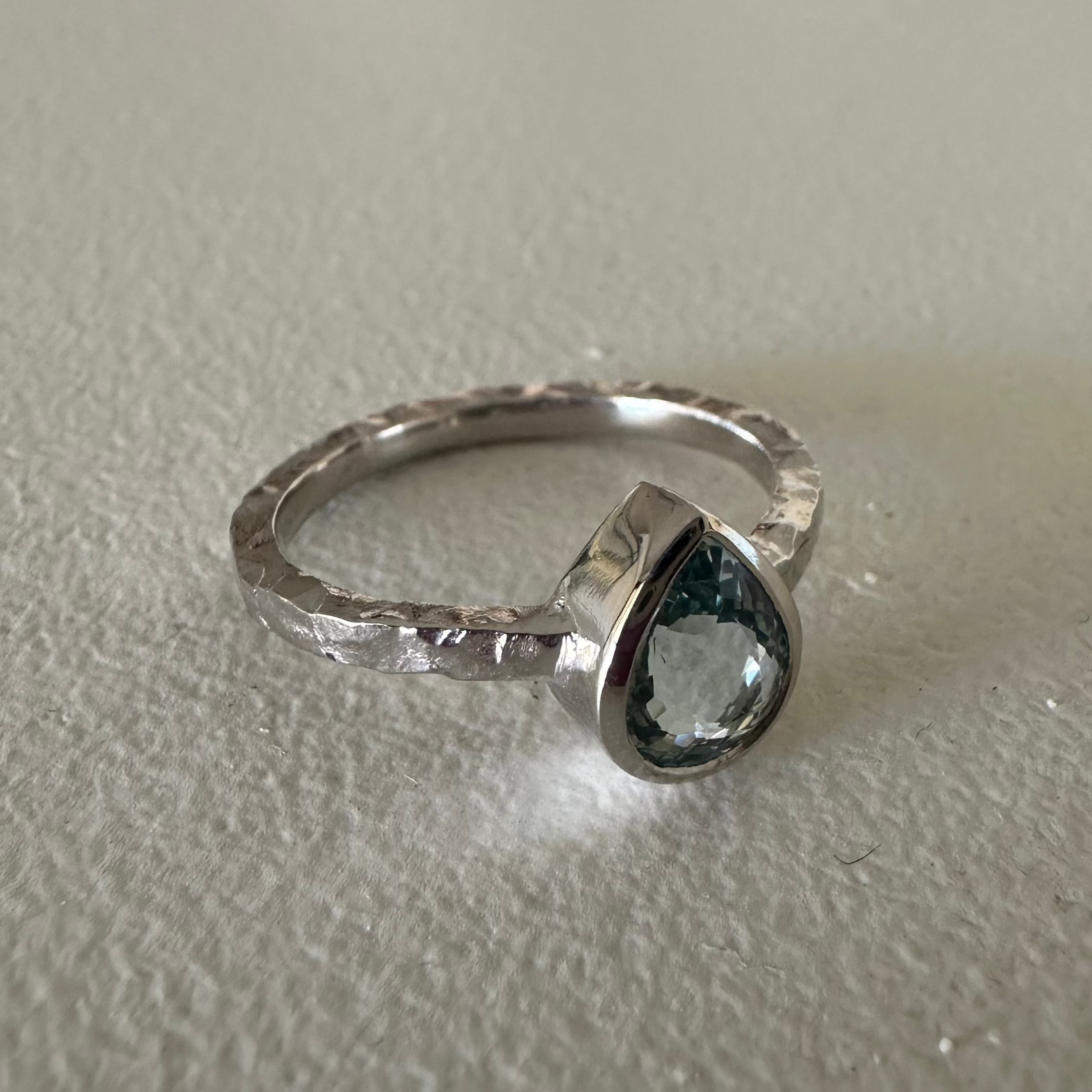 Anillo Aguamarina Gota