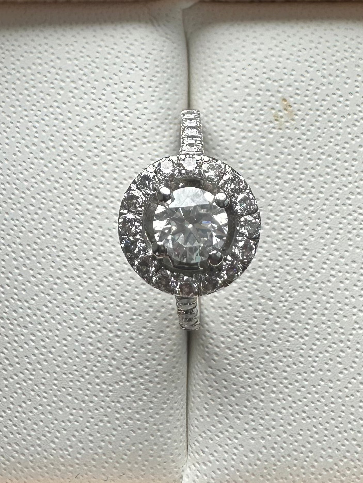 Anillo Halo GP136